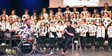 Els alumnes de l'Institut de Música d'Andorra la Vella omplen el Centre de Congressos amb la 'Cantata Vaca Florinda'