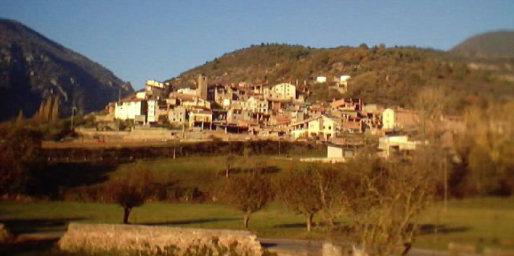 El nucli de Noves de Segre, a Valls d’Aguilar.
