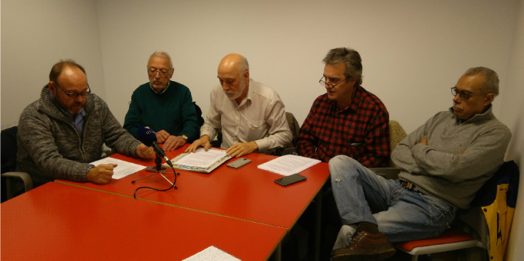 Gabriel Ubach, Evarist Vilaginés, Guillem Fornieles, Joan Seguí i  Joseba Imanol, ahir a la presentació del projecte ‘Front Comú’.