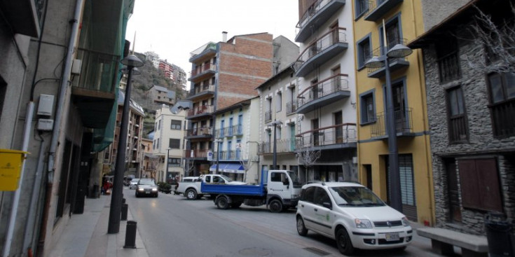 Un carrer cèntric de Sant Julià de Lòria.