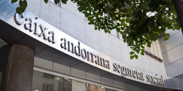 Façana de l’edifici de la Caixa Andorrana de Seguretat Social (CASS).
