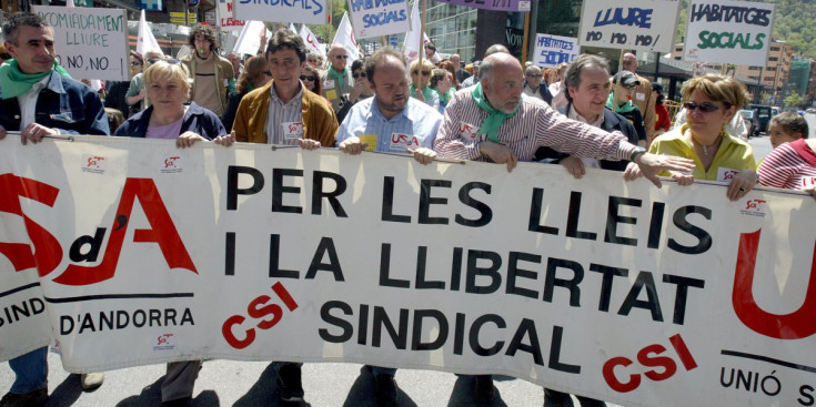 Manifestació del primer de maig de l’any 2006, quan encara no hi havia la llei de llibertat sindical.