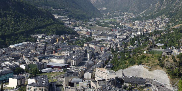 Vista aèria d’Andorra la Vella i Escaldes-Engordany.