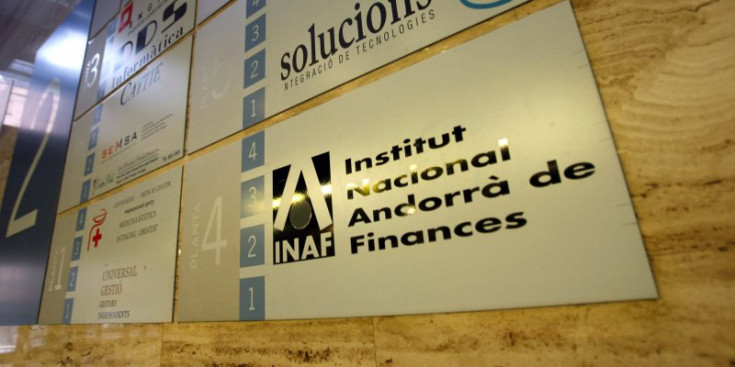 L’entrada de l’edifici de l’Insitut Nacional Andorrà de Finances (INAF).
