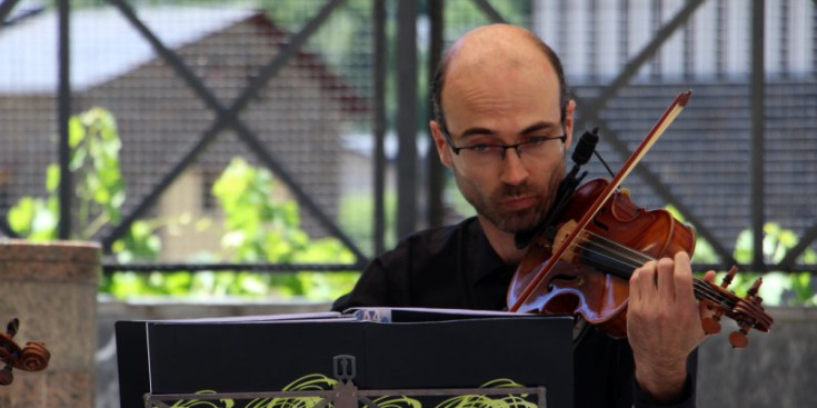 El violinista Alexandre Arajol.