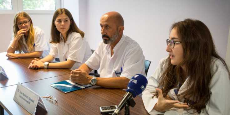 D’esquerra a dreta, Pallarès, Badia, Martínez Benazet i Visa en una roda de premsa, ahir.
