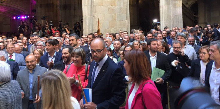 Acte conjunt d’alcaldes catalans en suport al referèndum, dissabte.