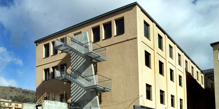 Edifici del centre cultural de Les Monges de la Seu d'Urgell