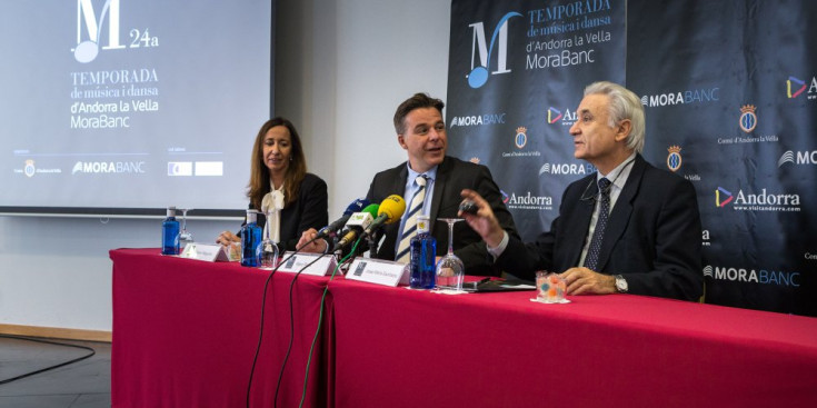 33 Gisela Villagordo, Marc Pons i Josep Maria Escribano durant la presentació de La Temporada, ahir.