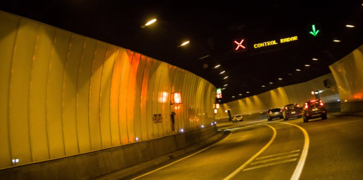 L'interior del túnel Pont Pla minuts després de l'accident.