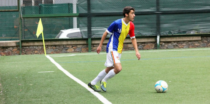 Nazzaro juga amb l'FC Andorra.