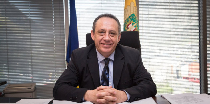 El director de la Policia, Jordi Moreno, a la taula del seu despatx a l’Edifici Administratiu de l’Obac.