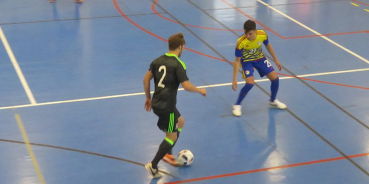 Jugada del segon partit entre Andorra i Gal·les.