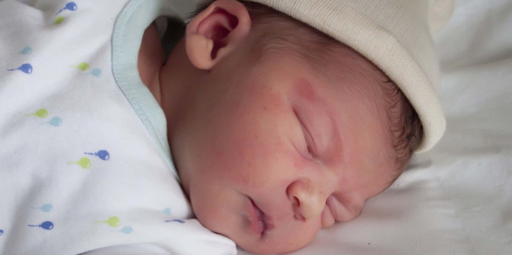 Un nadó acabat de néixer a l’Hospital Nostra Senyora de Meritxell.
