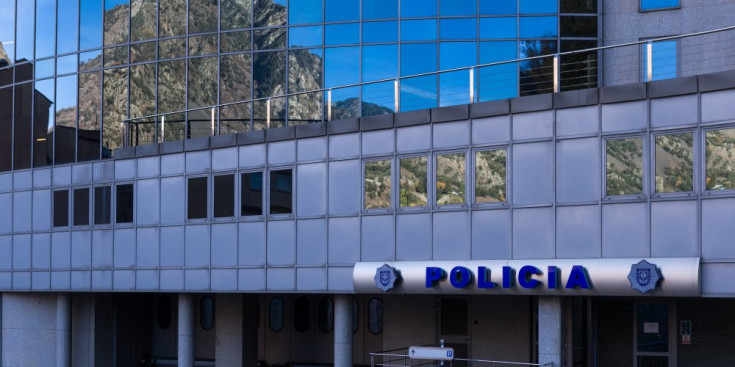 La façana de l’edifici administratiu de la Policia.