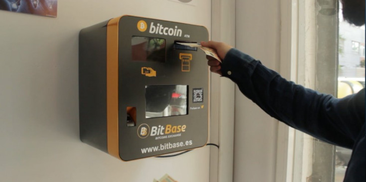 Màquina expenedora de Bitcoins a la Seu d'Urgell.