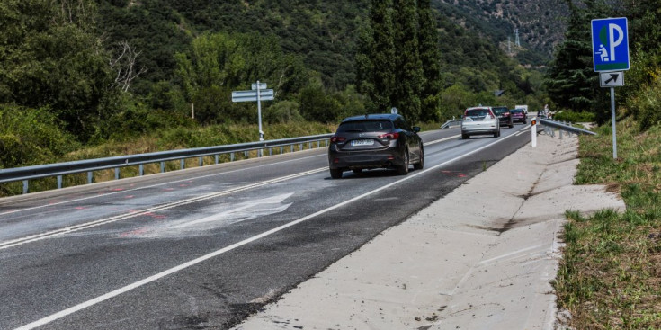 L’N-145 al municipi de les Valls de Valira, poc després de l’accident.