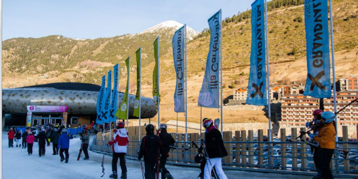 Esquiadors a les pistes de Grandvalira del sector del Tarter.
