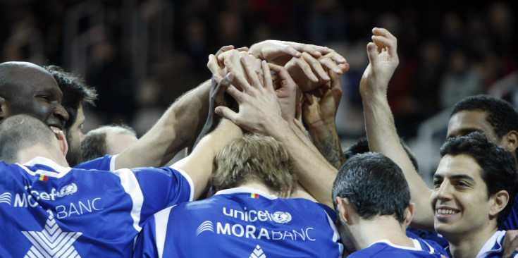 Pinya dels jugadors del BC MoraBanc Andorra