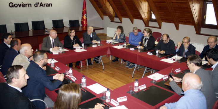 Reunió de Rosa Maria Perelló amb alcaldes aranesos