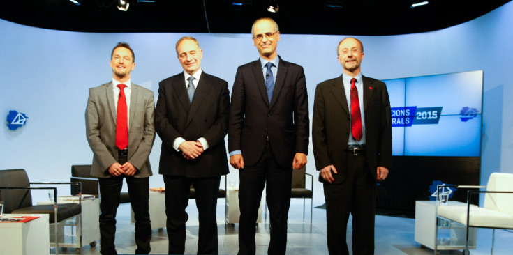 Els candidats a cap de Govern, ahir abans de l’inici de l’últim debat nacional de la campanya electoral, als estudis de la televisió d’Andorra.