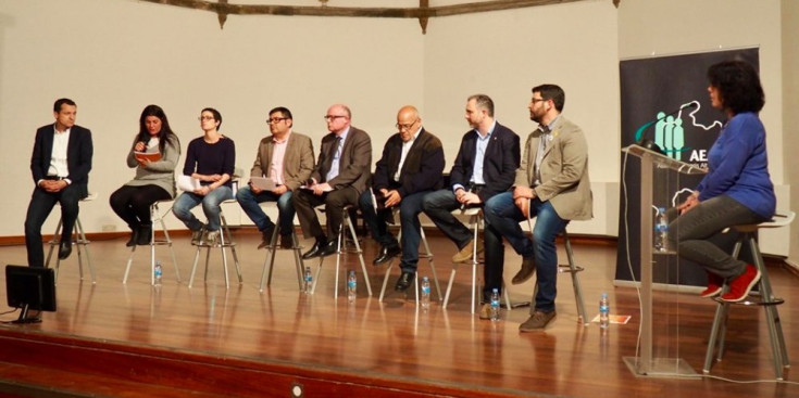Els candidats a les municipals a la Seu d’Urgell durant el debat.