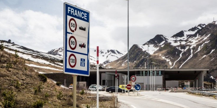 Frontera entre Andorra i França al Pas de la Casa.