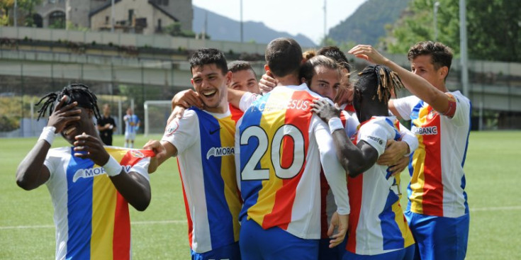 L'FC Andorra celebra un gol en un partit anterior.