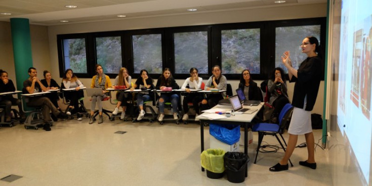 Poleschuk, en el taller als estudiants de la Universitat d'Andorra.