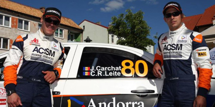 Ribeiro i Carchat, amb el Mitsubishi Lancer Evo X amb que van competir en el passat Mundial.