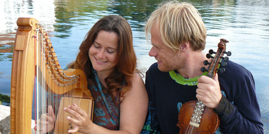 Arianna Savall i Petter U. Johansen en una imatge promocional