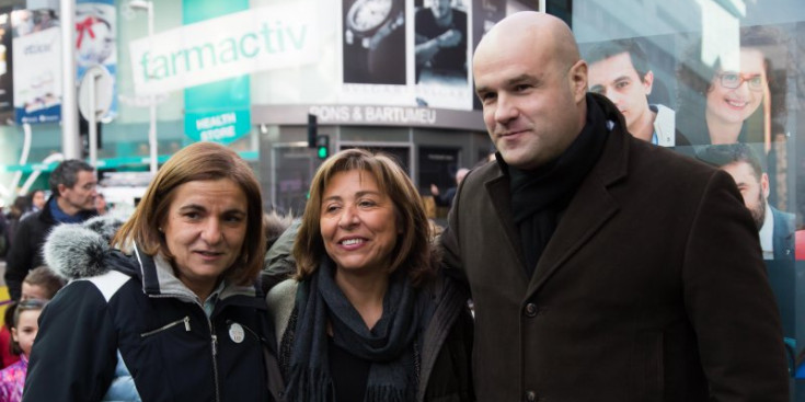 Marc Calvet, amb Trini Marín i Conxita Marsol, el dia del tret de sortida de la campanya