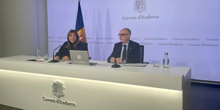 El ministre de Finances, Ramon Lladós, i la ministra de Presidència, Economia, Treball i Habitatge, Conxita Marsol.