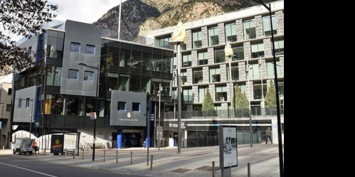 Façana exterior d'Andorra Business.