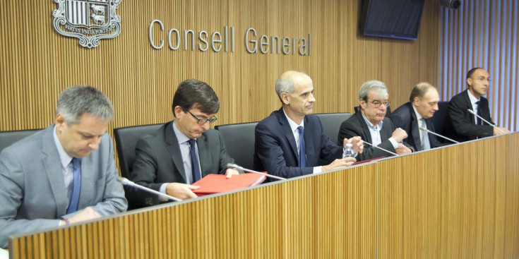 Martí i Cinca davant de la comissió especial, el passat novembre.