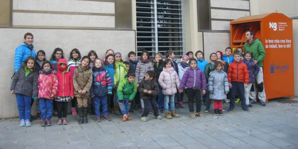 Visita d'alumnes de l'Escola La Valira al centre Nou Grapats