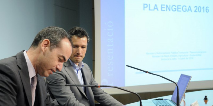 El ministre Jordi Alcobé i l’assessor del Ministeri de Medi Ambient, Agricultura i Sostenibilitat, David Astrié, ahir