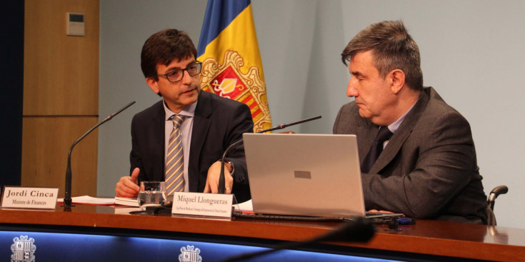 Jordi Cinca i Miquel Llongueras en la presentació de la campanya de l’IRPF, ahir.