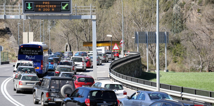 Vehicles circulant per Andorra.
