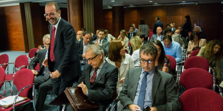 El ministre camps i l’empresari Jordi Daban durant les jornades hotelers d’ahir.