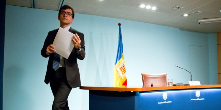 El ministre de Finances, Jordi Cinca, en una roda de premsa a la sala de premsa del Govern.