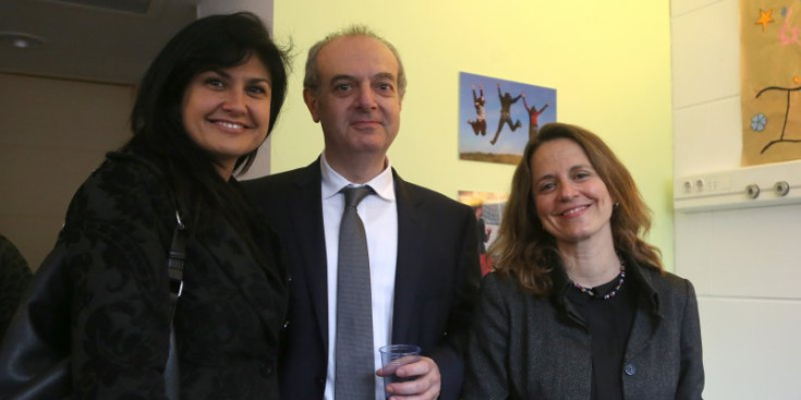La consellera liberal, Carine Montaner, al costat de Marfany i Gili.