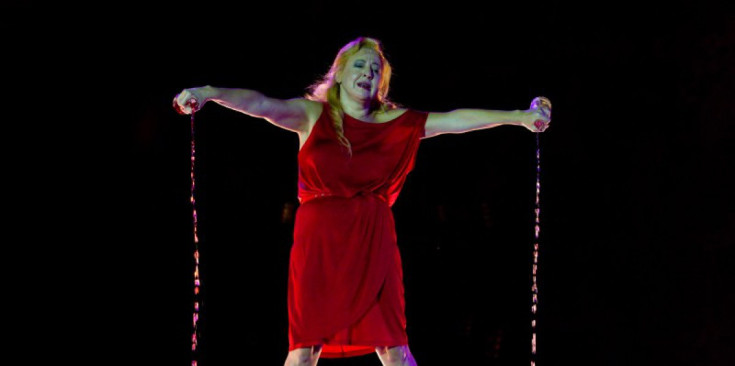 Carmen Machi durant una representació de 'Juicio a una zorra'.